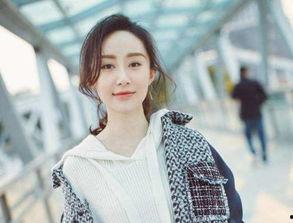 女星黑料女曝吃瓜网站,女星黑料曝光，吃瓜网站成焦点